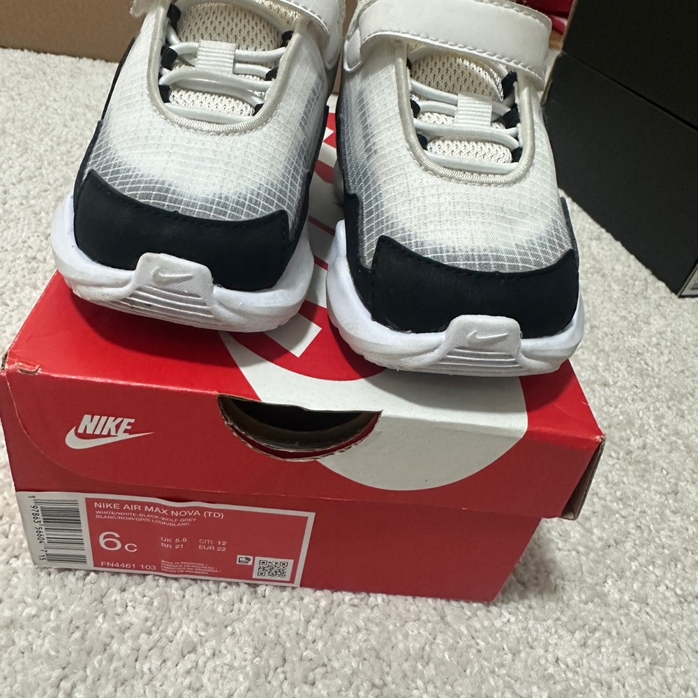 Nike Kids Air Max Nova Sneakers - White and Black